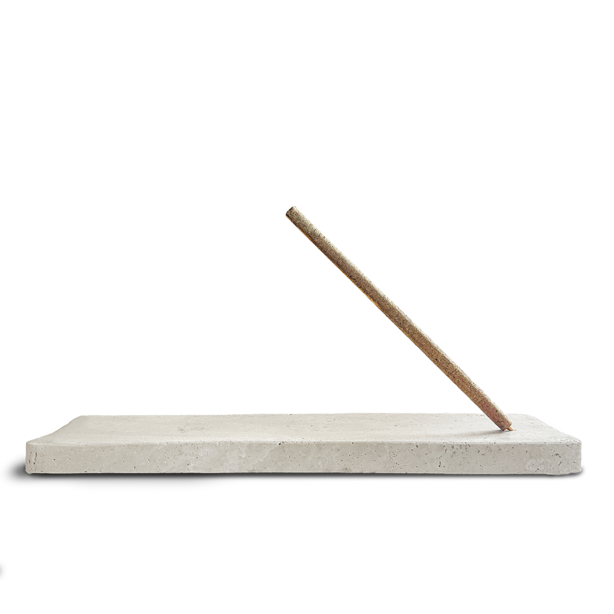 Minimalistischer Räucherstäbchenhalter aus hellem Travertinstein mit schlichter, flacher Platte – stilvolles Design für achtsame Rituale und moderne Wohnräume.