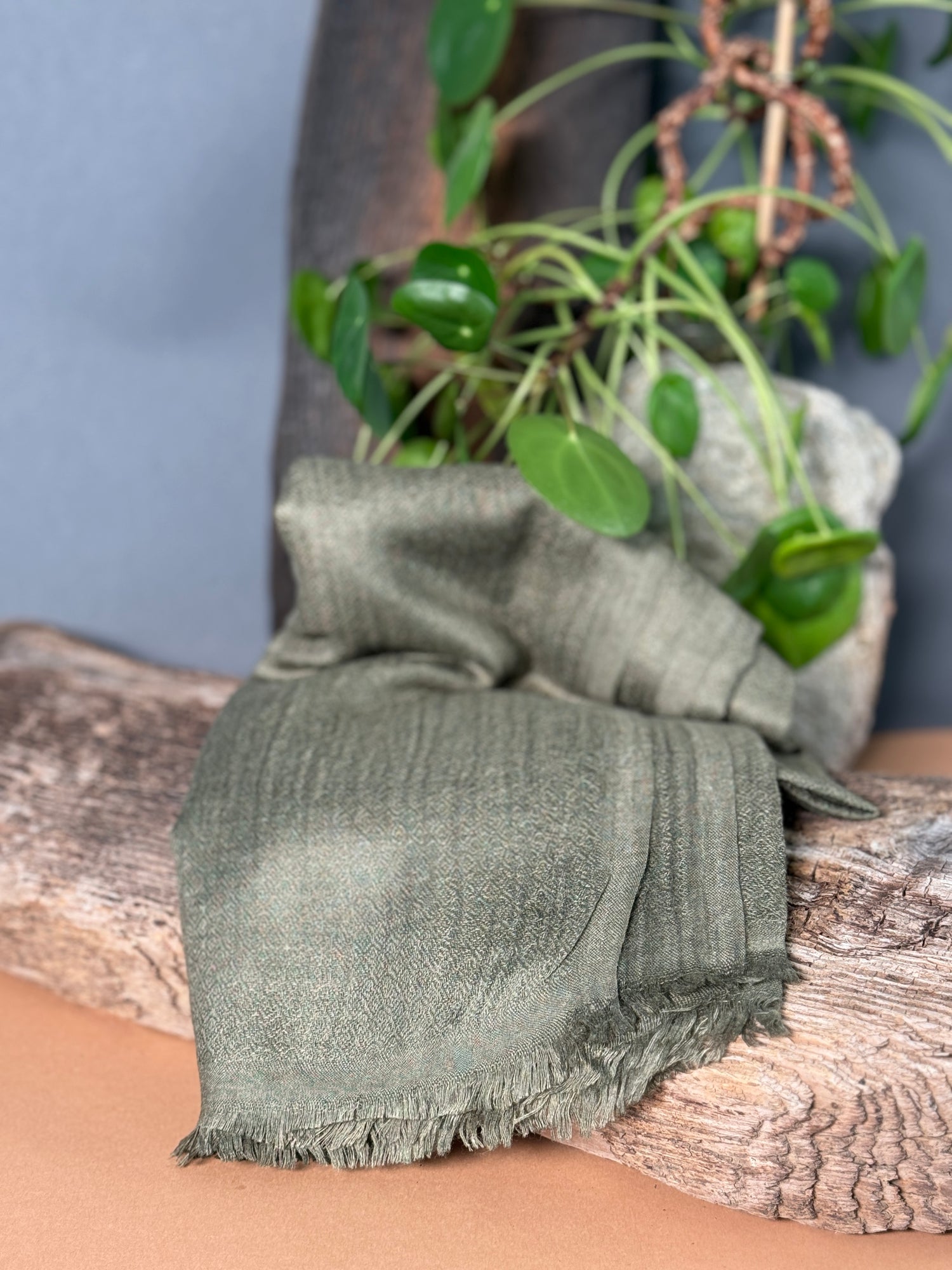wunderschöner Pashmina schal in Olive