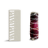 Weißer Salbei mit Rosenblüten von PAVAFUMA – links die hochwertige, minimalistisch designte Verpackung in Naturtönen mit vertikalem PAVAFUMA-Schriftzug. Rechts daneben das kunstvoll gebundene Räucherbündel aus weißem Salbei, umhüllt von intensiven, tiefroten Rosenblättern. Ideal für energetische Hausreinigungen, Herzöffnung und besondere Rituale – eine stilvolle Kombination aus klärender Reinigung und floraler Duftnote.