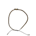 Ein filigran geknüpftes Edelsteinarmband aus goldbraunen Tigerauge-Perlen, stilvoll inszeniert auf schwarzem Freisteller-Hintergrund. Die zarten Steine reflektieren das Licht mit einem warmen Schimmer und verleihen dem Armband eine kraftvolle, erdende Ausstrahlung. Der Verschluss ist variabel verstellbar – perfekt als symbolisches Schmuckstück für Fokus, Stärke und innere Balance.