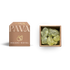 Der Weihrauch „Hojari Royal“ von PAVAFUMA – links die edle, sandfarbene Duft-Box mit goldgeprägtem Logo, rechts daneben der Blick von oben in die geöffnete Verpackung, in der die großen, hellgrünen Weihrauchstücke des hochwertigen Hojari Harzes aus dem Oman zu sehen sind.