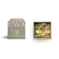 Der Weihrauch „Hojari Superior“ von PAVAFUMA – links die hochwertige, graue Duft-Tube mit goldgeprägtem Logo, rechts daneben der Blick von oben in die geöffnete Verpackung mit den goldgelben bis bernsteinfarbenen Harzstücken des edlen Hojari-Weihrauchs aus dem Oman.