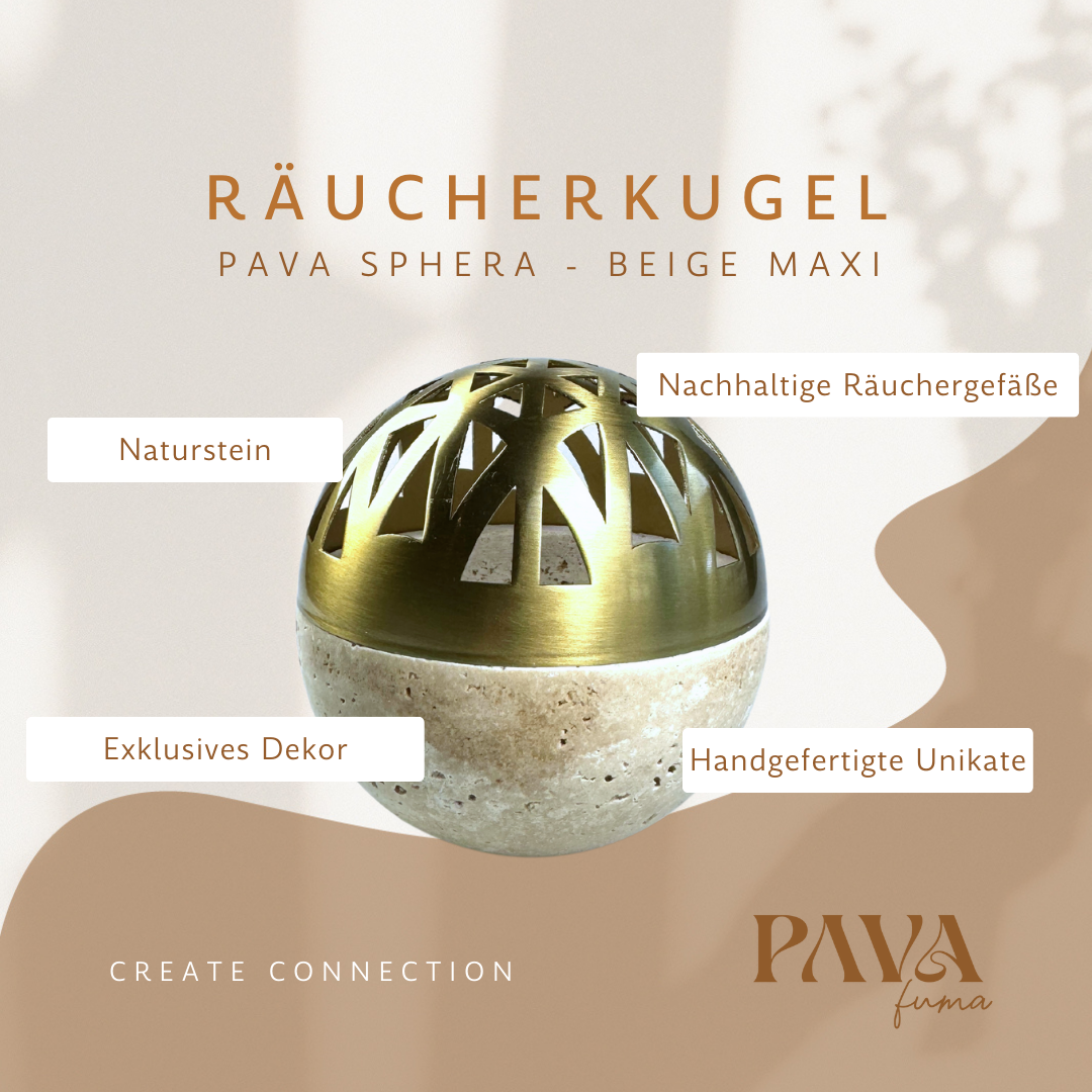 Ästhetisch inszenierte Produktgrafik der PAVA SPHERA – Beige Maxi. Die hochwertige Räucherkugel kombiniert handgefertigten Travertin-Naturstein mit einer kunstvoll durchbrochenen Messingkuppel. Umgeben von dezenten Labels wie „Naturstein“, „Nachhaltige Räuchergefäße“, „Exklusives Dekor“ und „Handgefertigte Unikate“ unterstreicht das Bild die Wertigkeit und das Designverständnis der Marke. Warme Beige- und Cremetöne schaffen ein ruhiges, stilvolles Ambiente. Im unteren Bereich steht der Claim „Create Connect