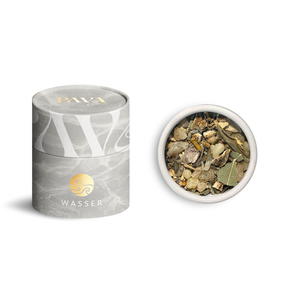 Wasser Räuchermischung von PAVAFUMA: erfrischende Mischung mit klärender Wirkung, inspiriert vom Element Wasser. Links im Bild die edle, zylindrische Tube mit Wellenmotiv und goldener Prägung, rechts die geöffnete Tube von oben – sichtbar die Mischung aus Harzen, Blättern und Kräutern für Reinigung, Klarheit und emotionale Balance.
