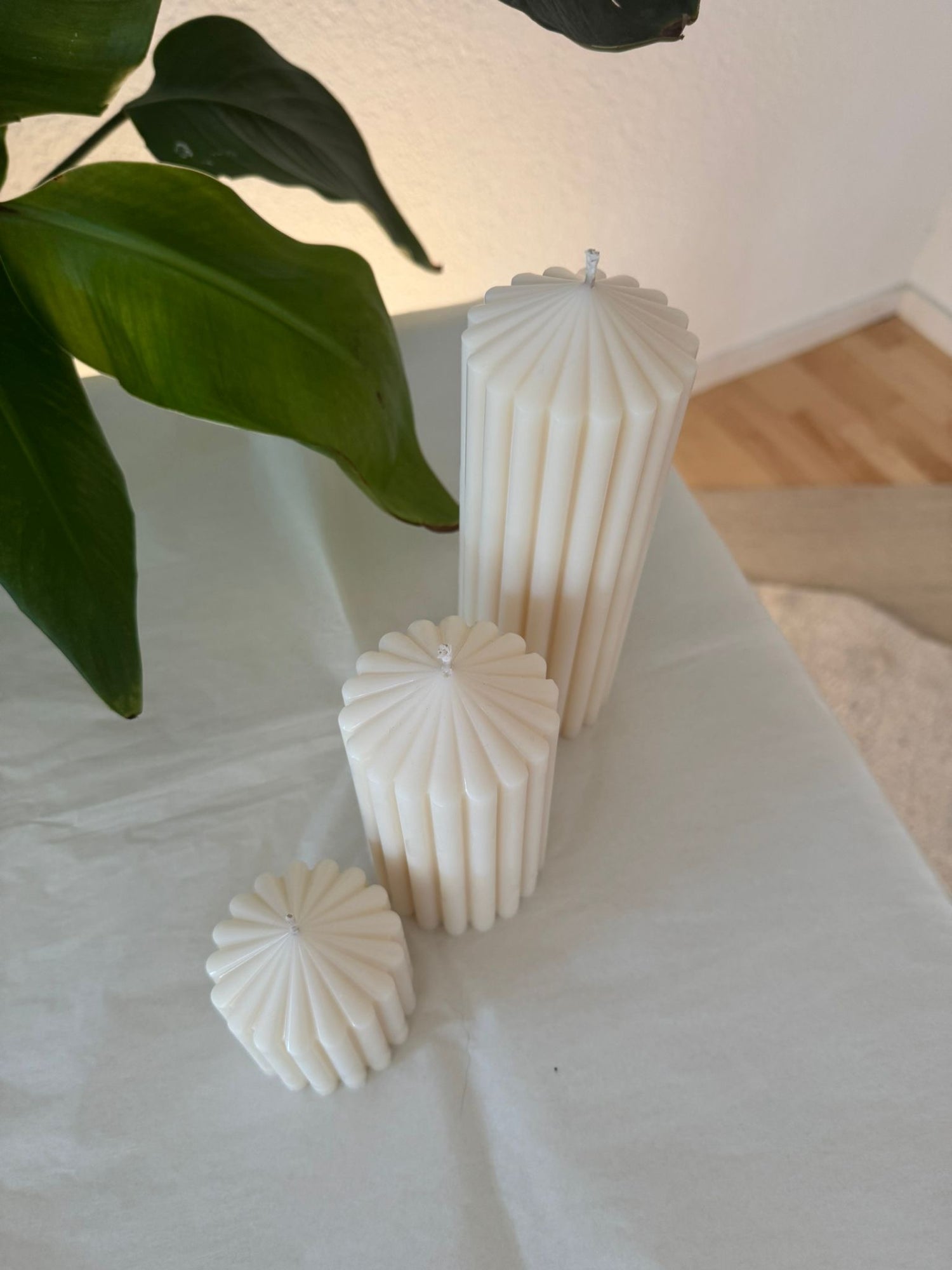 die drei verschiedenen Größen der Stumpenkerze  von oben abgebildet